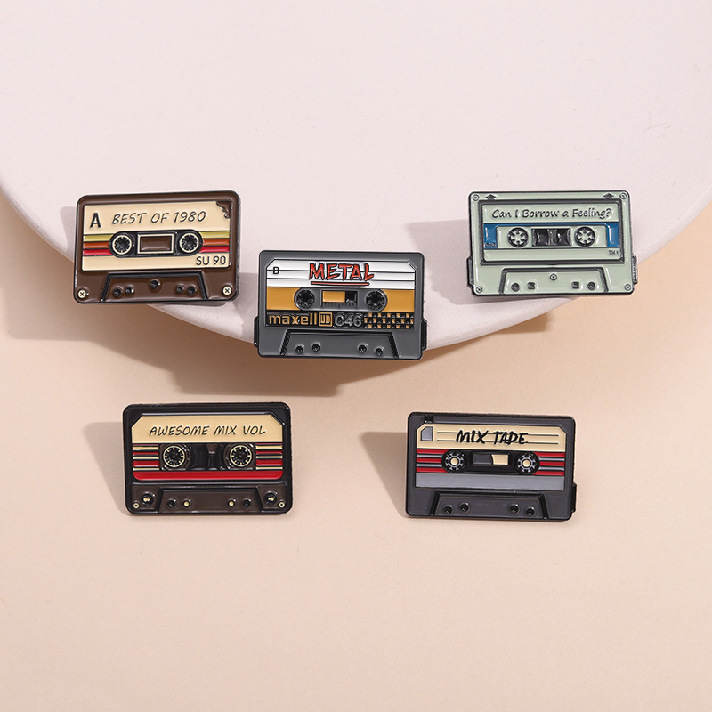 Vintage Music Tape Enamel Broo - Vintage Vibes Fashion บทวิจารณ์และราคา